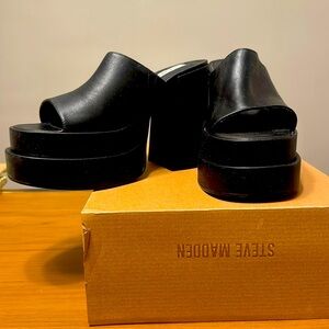 Gently worn Steve Madden Platform heels